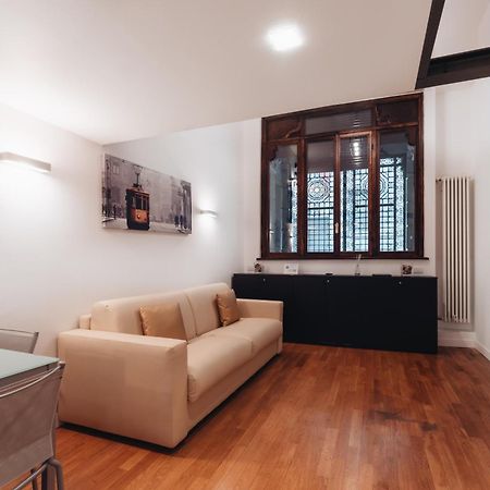 Charming De Togni Apartment มิลาน ภายนอก รูปภาพ